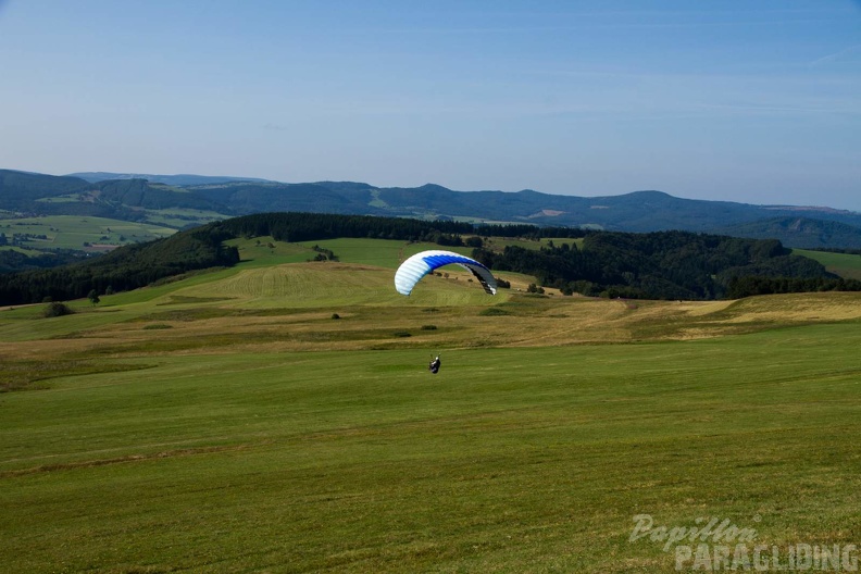 RK32 14 Paragliding Wasserkuppe 010