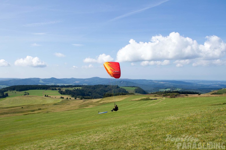 RK32 14 Paragliding Wasserkuppe 234