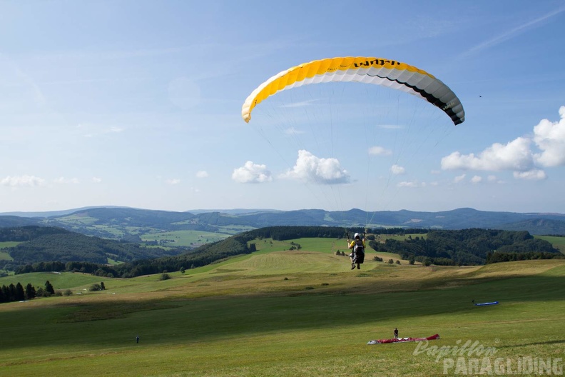 RK32 14 Paragliding Wasserkuppe 247