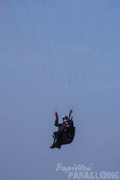 RK13 15 Paragliding 02-88