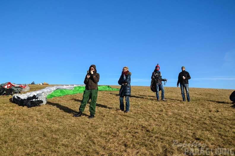 rk53.15-paragliding-205