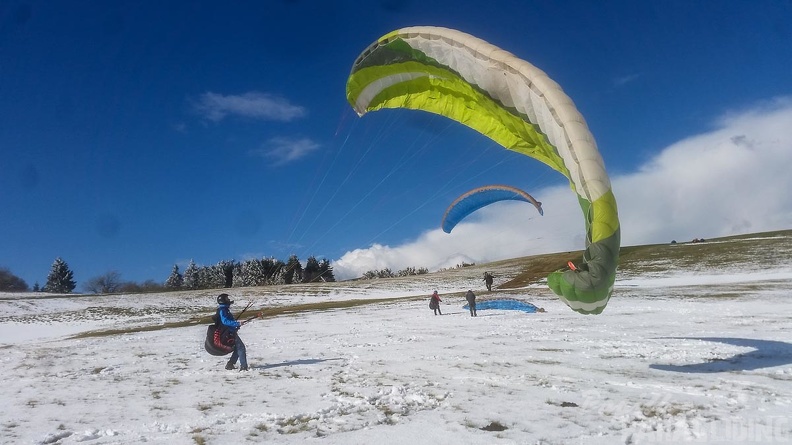 RK17.16 Paragliding-125