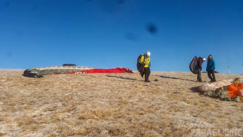 RK1.17 Winter-Paragliding-107