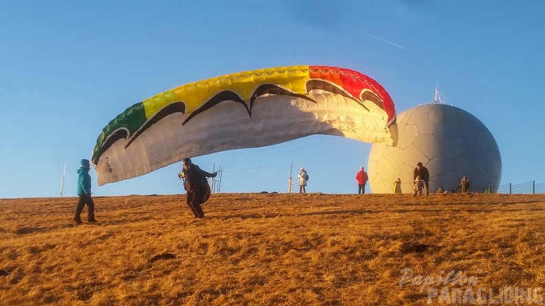 RK1.17 Winter-Paragliding-144