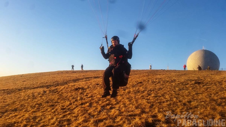 RK1.17 Winter-Paragliding-147