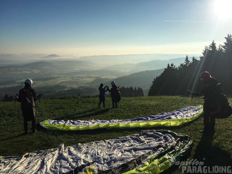 RK21.17 Paragliding-501