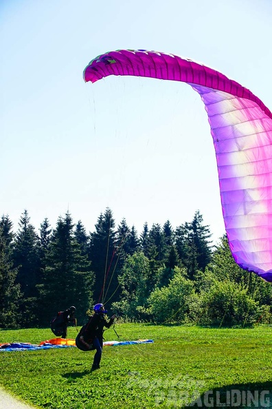 RK21.17 Paragliding-520