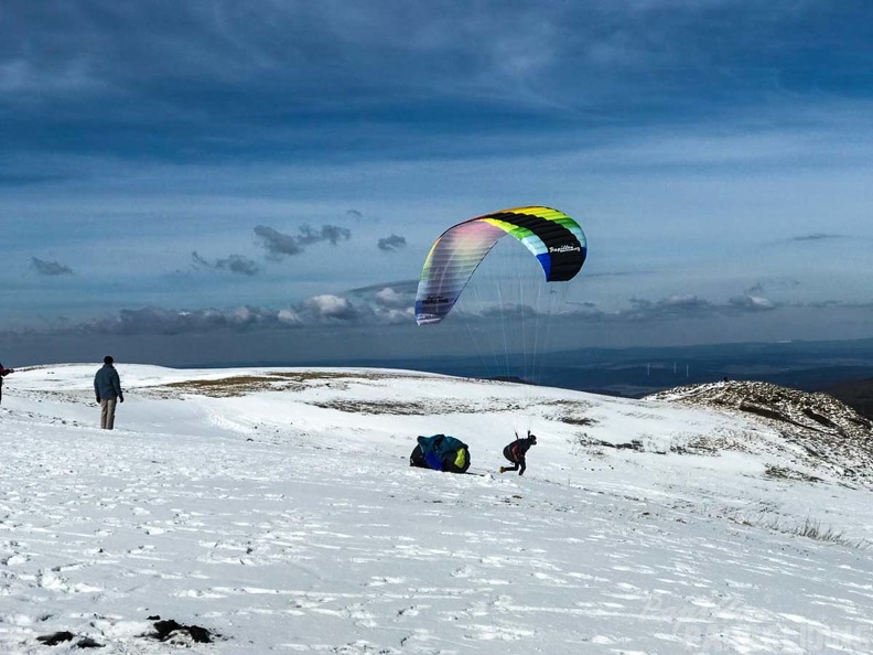 RK12.18 Paragliding-218