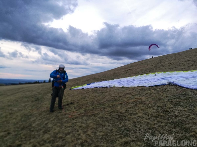 RK16.18 Paragliding-128
