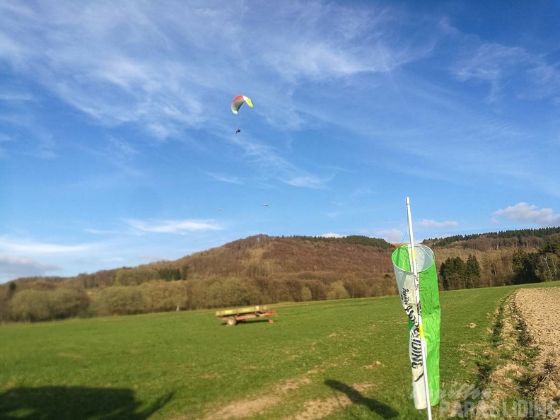 RK16.18 Paragliding-195