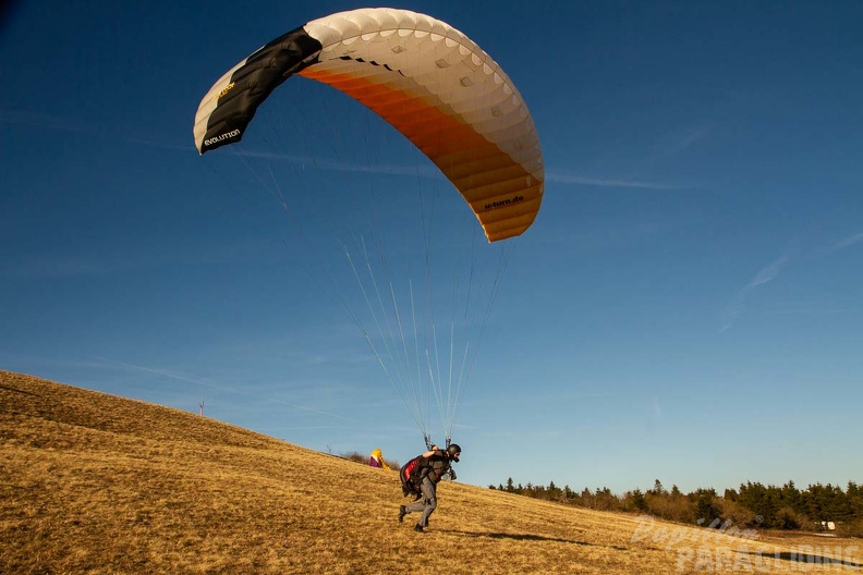 RS15.18 Suedhang Paragliding-Wasserkuppe-590