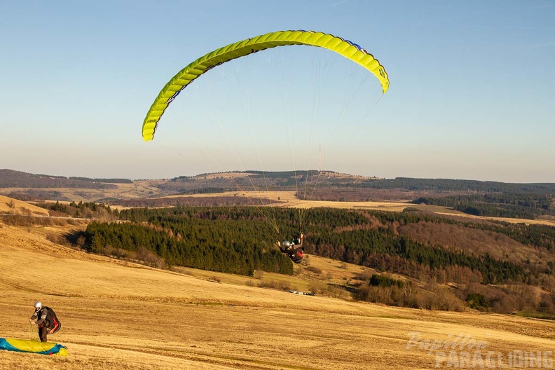 RS15.18 Suedhang Paragliding-Wasserkuppe-770