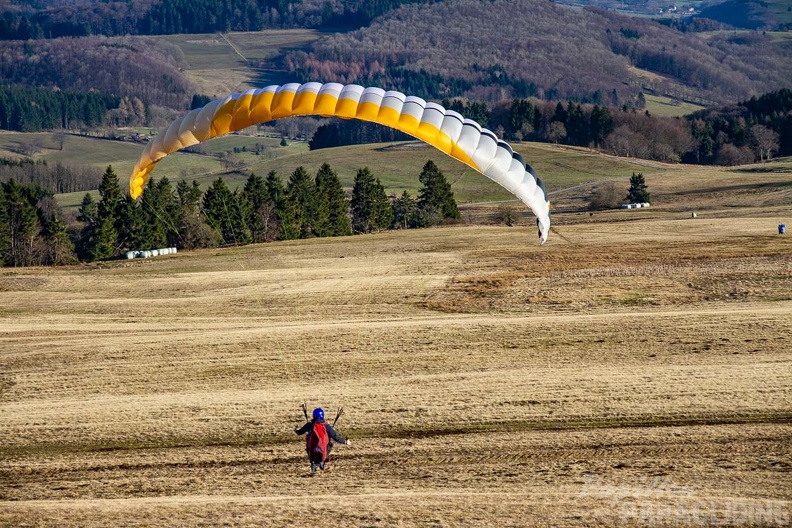 RS15.18 Suedhang Paragliding-Wasserkuppe-826