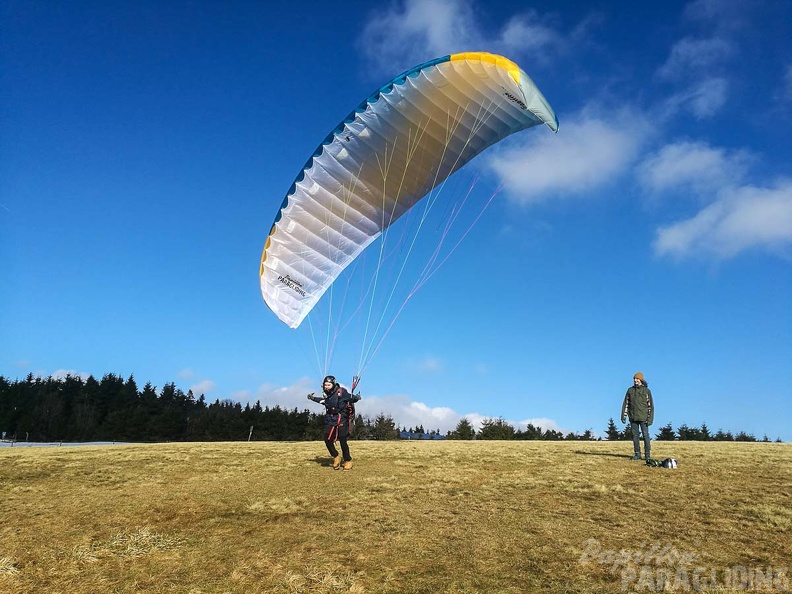 RS5.18 Paragliding-176