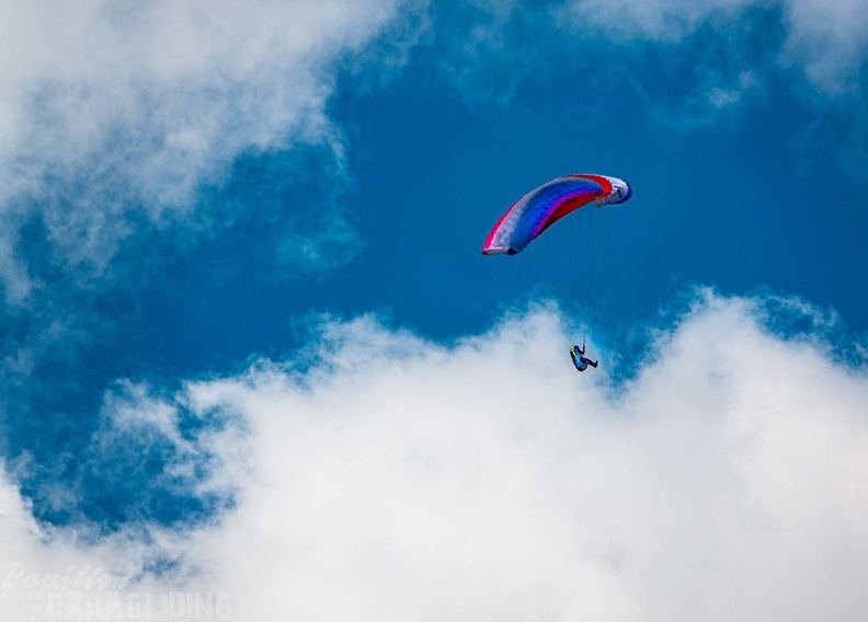 FWA22.21-Watles-Paragliding-184