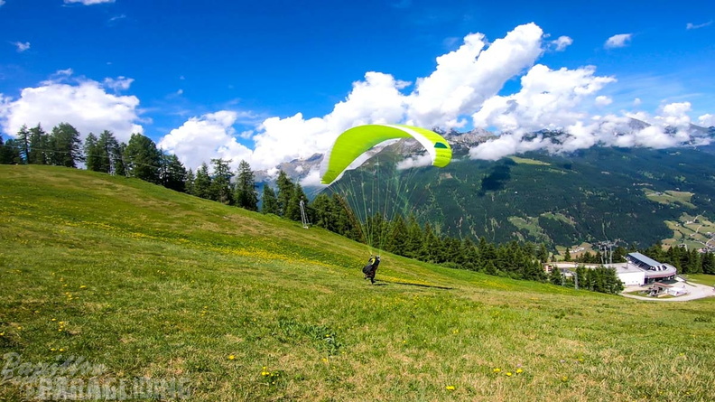 ASTR25.21-Stubai-Paragliding-127.jpg