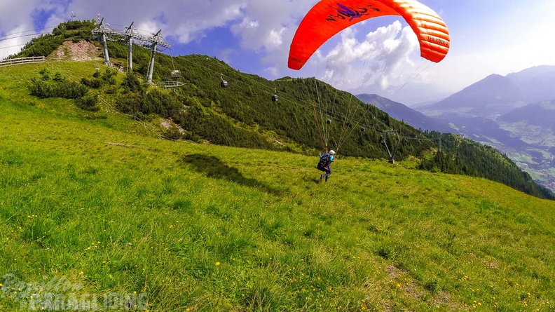 AH29.21-Stubai-Paragliding-128