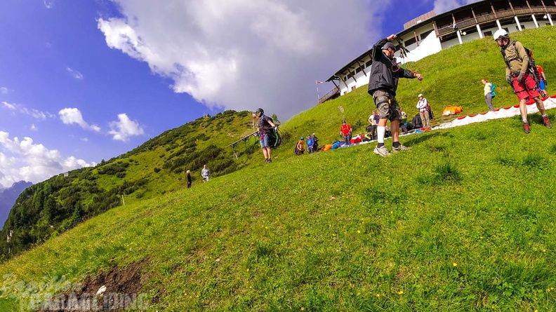 AH29.21-Stubai-Paragliding-140