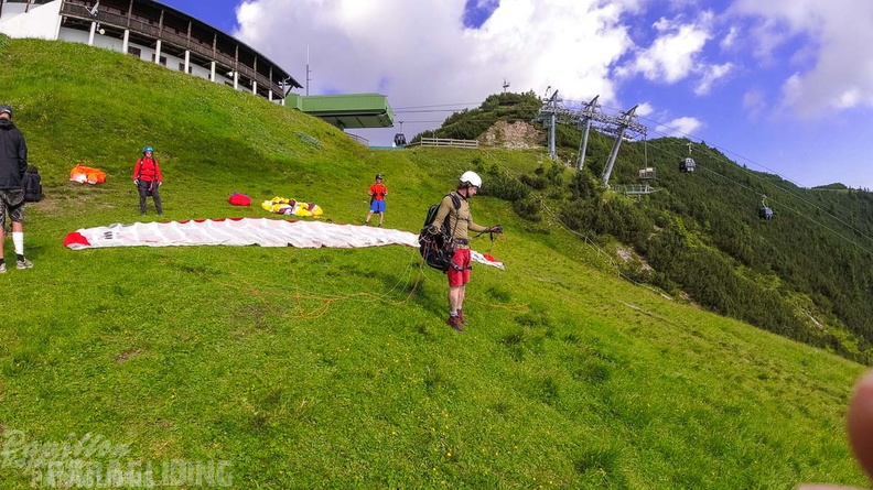 AH29.21-Stubai-Paragliding-150