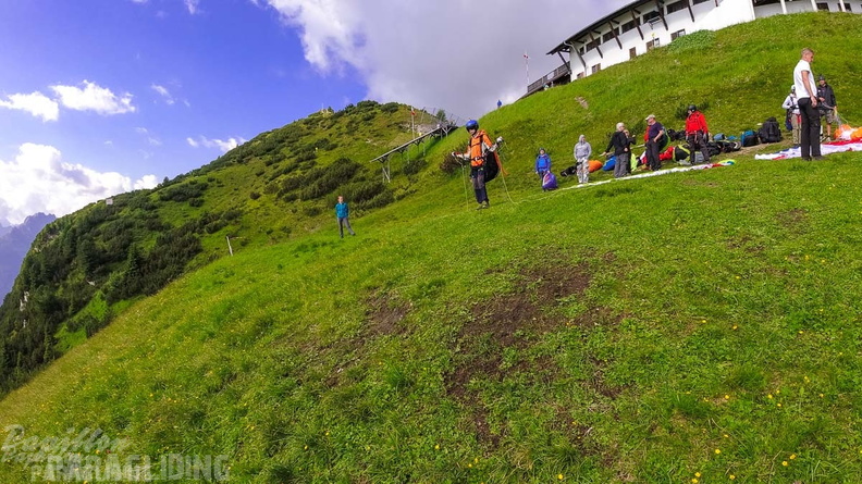 AH29.21-Stubai-Paragliding-162