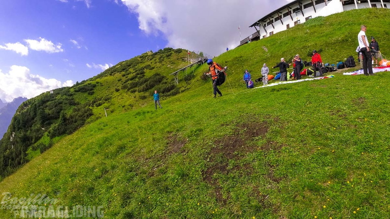 AH29.21-Stubai-Paragliding-163