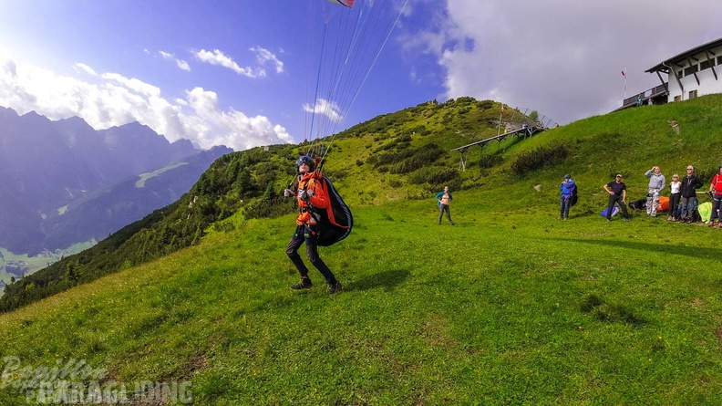 AH29.21-Stubai-Paragliding-172