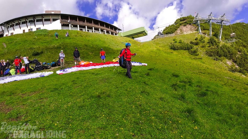 AH29.21-Stubai-Paragliding-182