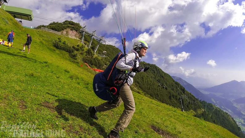AH29.21-Stubai-Paragliding-209