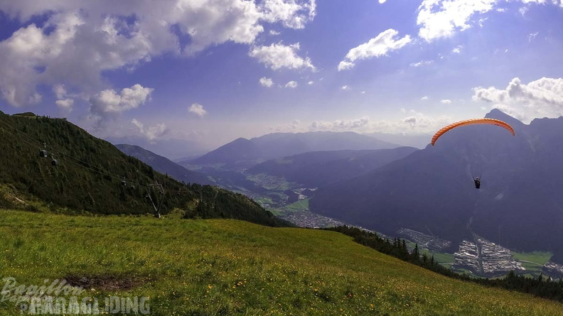 AH29.21-Stubai-Paragliding-211