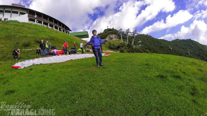 AH29.21-Stubai-Paragliding-240