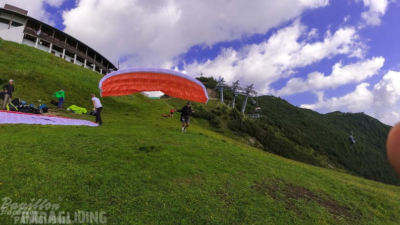 AH29.21-Stubai-Paragliding-250