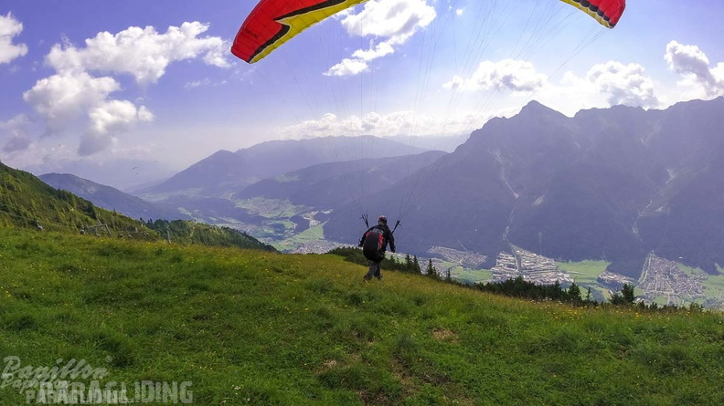AH29.21-Stubai-Paragliding-304