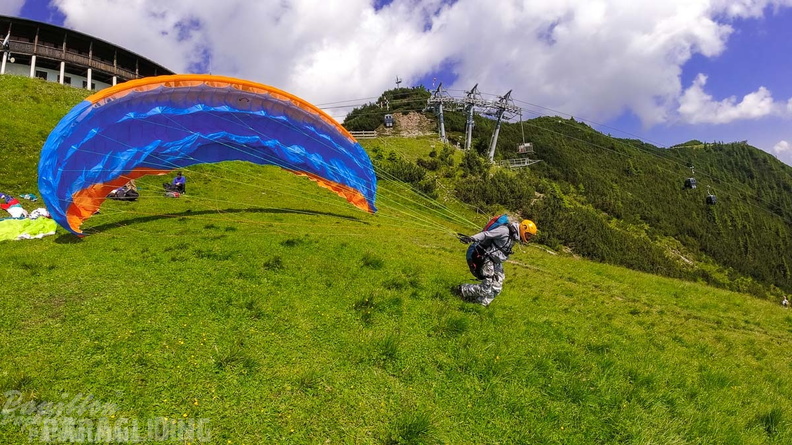 AH29.21-Stubai-Paragliding-321