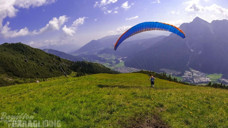 AH29.21-Stubai-Paragliding-323