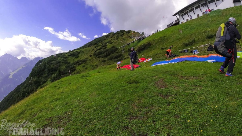 AH29.21-Stubai-Paragliding-329