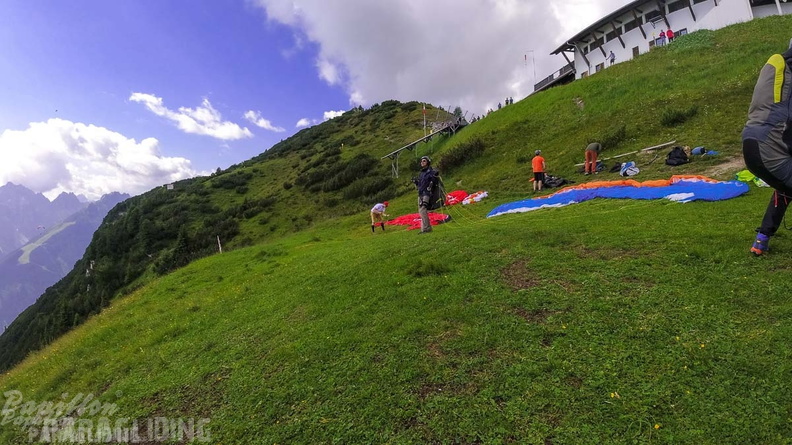 AH29.21-Stubai-Paragliding-330