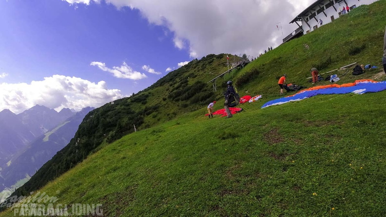AH29.21-Stubai-Paragliding-332
