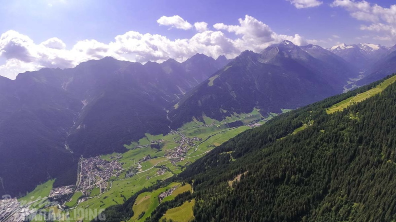 AH29.21-Stubai-Paragliding-360