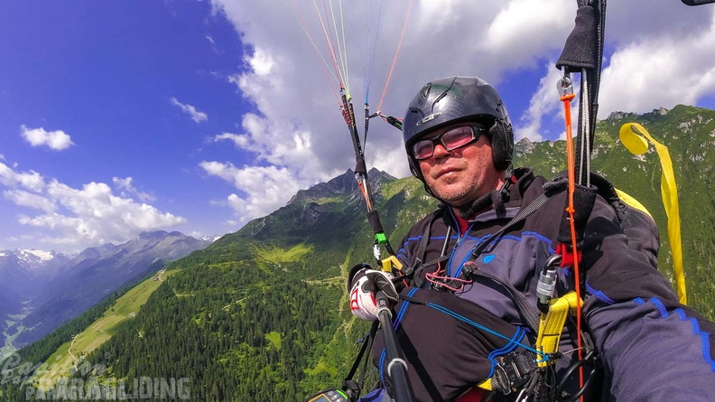 AH29.21-Stubai-Paragliding-365