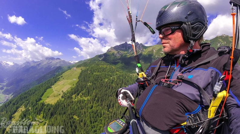 AH29.21-Stubai-Paragliding-372