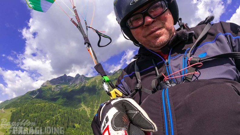 AH29.21-Stubai-Paragliding-373