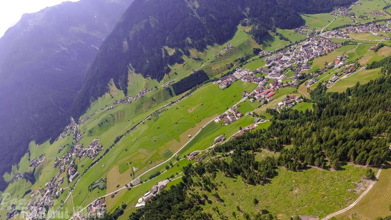 AH29.21-Stubai-Paragliding-398