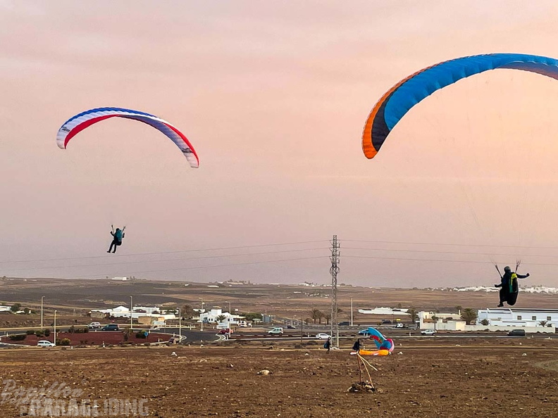 FLA50.21-Paragliding-Lanzarote-110