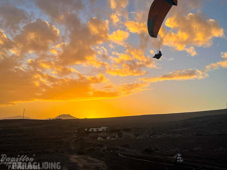 FLA50.21-Paragliding-Lanzarote-107