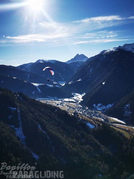 luesen-dh8.22-paragliding-107