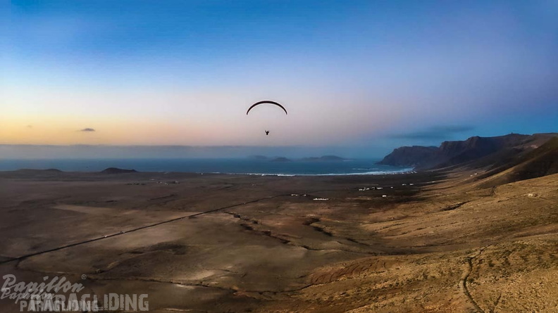 fla10.22-lanzarote-paragliding-116