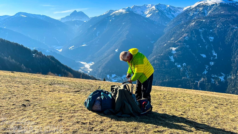 dh11.22-luesen-paragliding-101