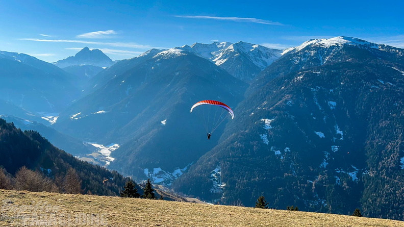 dh11.22-luesen-paragliding-111