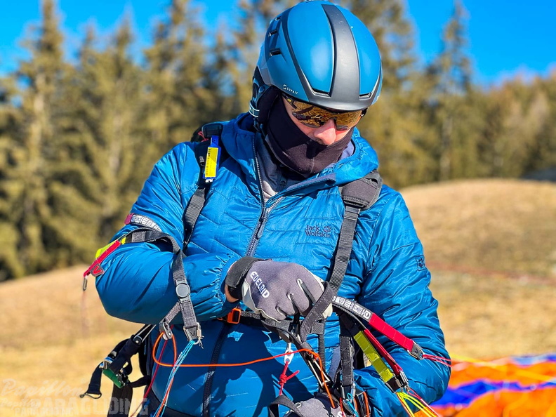 dh11.22-luesen-paragliding-115
