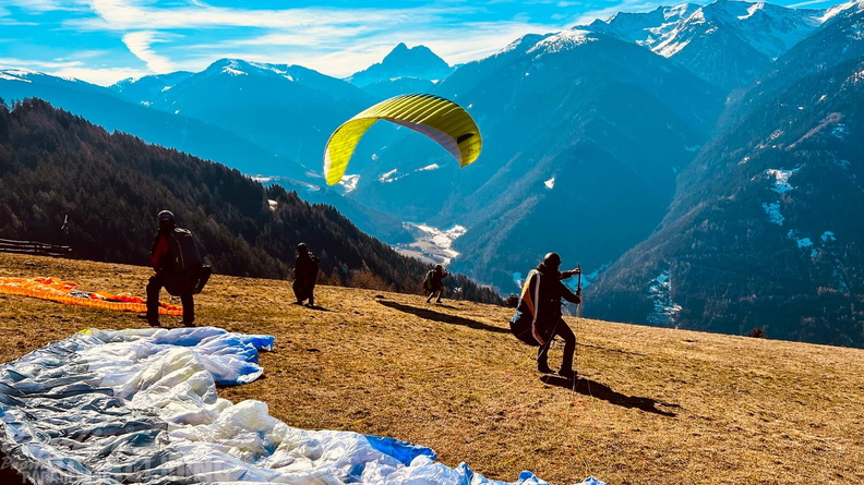 dh11.22-luesen-paragliding-140